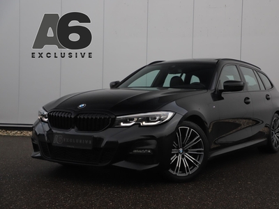 BMW 3-SERIE Touring 318i High Executive M Sport Automaat Black Optic Lederen Sportstoelen Full LED Wegklapbare Trekhaak Sfeerverlichting Navigatie Stoelverwarming Full LED Clima Camera