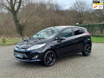 Ford Fiesta 1.6 Titanium 120PK! *Clima/Voll Onderh/NWE APK!*