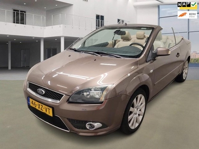 Ford Focus Coupé-Cabriolet 2.0-16V Titanium