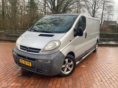 Opel Vivaro bestel 2.5 CDTI L2H1DC Trekhaak, nieuwe APK.