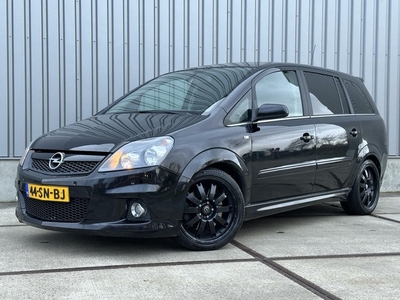 Opel Zafira 2.0 T OPC 240 PK - Recaro - 7-Persoons - Dealer