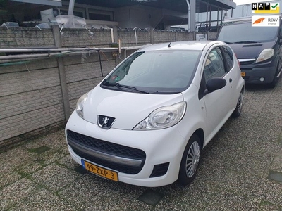 Peugeot 107 1.0-12V Black & Silver Inruil mogelijk