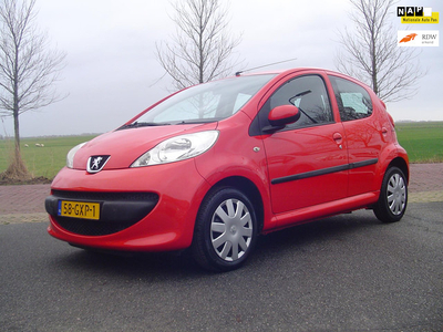 Peugeot 107 1.0-12V XS / Airco / centrale vergrendeling / NAP