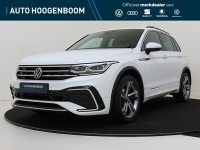 VOLKSWAGEN TIGUAN 1.5 TSI R-Line | Stoelverwarming | Achteruitrijcamera | Elektrische achterklep | Matrix LED verlichting | Digital cockpit Pro | Stuurwielverwarming | 3-zone airco |