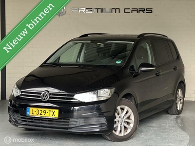 Volkswagen Touran 1.2 TSI Comfortline 7p Navi PDC CarPlay