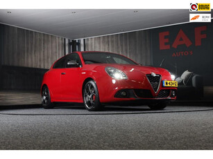 Alfa Romeo Giulietta 1.750 Turbo Veloce / 241 PK / AUT / Navi / Ecc / Cruise Control / BOSE / F1 / Schaalstoelen / Xenon / 18 Inch