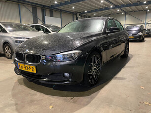 BMW 3-serie 318d Executive bj 2014 Exportprijs EX BPM!!!