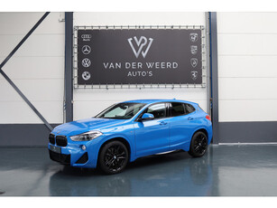 BMW X2 sDrive20i High Executive Edition | Ned. Auto | Leer | volledig in Black optiek uitgevoerd | Black Line M velgen | M uitvoering | all season Banden