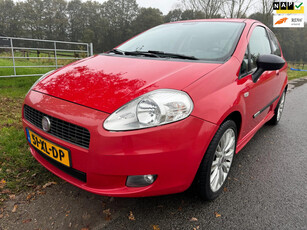 Fiat Grande Punto 1.4-16V Sport met airco en parkeersensoren