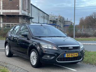 Ford Focus 1.6 Titanium | Lederen Bekleding | Full Options | Automatische airco | LM Velgen | Stoelverwarming | Navigatie