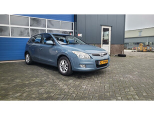 Hyundai i30 1.6i Dynamic