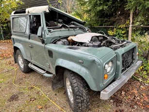 Land Rover Defender 2.4 TD 90 SW XTech