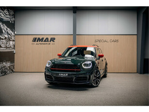 MINI Countryman 2.0 John Cooper Works ALL4 JCW Pack Goed uitgevoerde Countryman JWC Groen met rood dak en spiegels