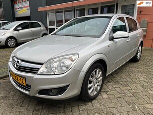 Opel Astra 1.8 Temptation automaat 70 dkm nap