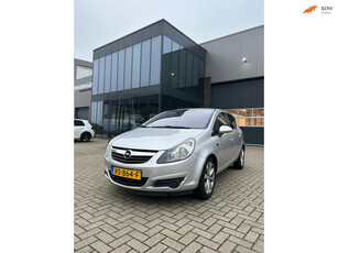 Opel Corsa 1.2 16v Selection Airco