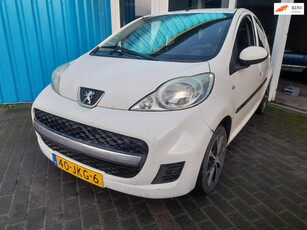 Peugeot 107 1.0-12V Sublime met nieuwe APK