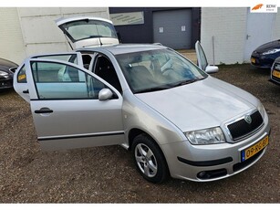 Skoda Fabia 1.4-16V Elegance VOL AUTOMAAT BOEKJES COMPLEET