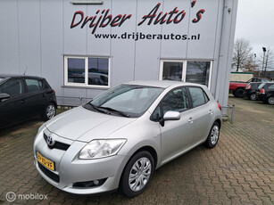 Toyota Auris 1.6-16V Sol Business