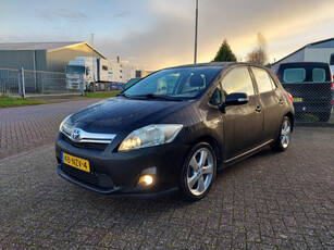 Toyota Auris 1.8 Full Hybrid Dynamic