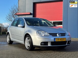 Volkswagen Golf 1.6 FSI Trendline Airco + Cruise control