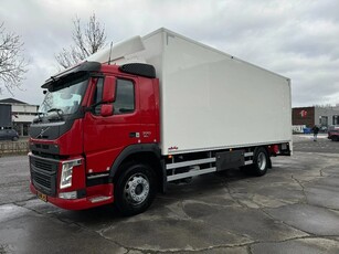 Volvo FM 370 4X2 EURO 6 TÜV TILL 09-2025 DHOLLANDIA LIFT