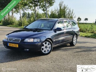 Volvo V70 2.4 automaat lage kilometerstand!