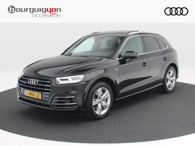 AUDI Q5 55 TFSi e Quattro Competition S-Line | Leder | Panoramadak | Sportstoelen | Trekhaak | 19 Inch | Full LED