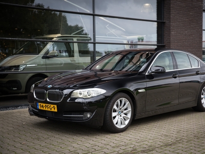 BMW 5-SERIE 525d High Executive , Adap Cruise, PDC, Leer