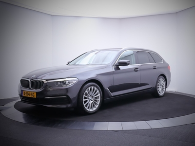 BMW 5-SERIE Touring 520iA LUXURY EDITION FULL LED/DIGIDASH/NAVI/DAKOTA LEDER/DAB+/ELEK STOELEN/STOELVERW./PDC V+A/LMV