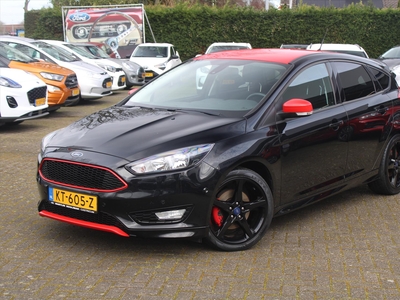 FORD FOCUS 1.5 EcoBoost 150pk 5-deurs Black Edition