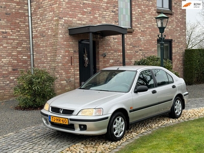 Honda Civic 1.5i LS VTEC-E 46000km!! 1e eigenaar