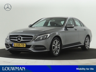 MERCEDES C-KLASSE Limited 180 Prestige | Navigatie | Stoelverwarming | Lederen bekleding | Parkeersensoren voor en achter |