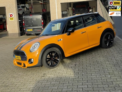 MINI MINI 1.5 136pk Serious Business jcw pakket navi