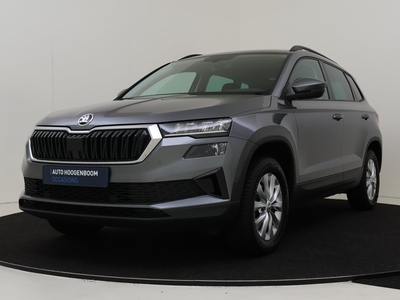 SKODA KAROQ 1.0 TSI Business Edition | Navigatie | Climate control | Elektrische achterklep | Keyless | Parkeersensoren achter | CarPlay | Half leder |