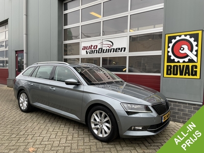 SKODA SUPERB Combi 1.8 TSI Style Business O.a: Afn. Haak, DAB, Carplay, Keyless, Full LED, Etc. All-in prijs!