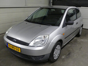 Ford Fiesta 1.3 Ambiente - Stuurbekr - Nieuwe APK - Mooie auto