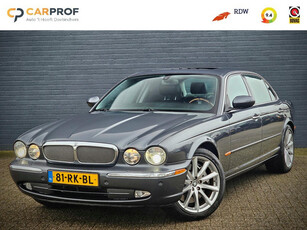 Jaguar XJ 4.2 V8 Super LWB / DEALER OND. / NL-AUTO / SUPER NET / YOUNGTIMER /