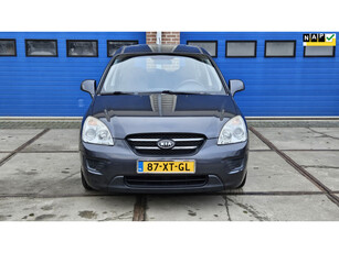 Kia Carens 2.0 CVVT X-tra *airco*