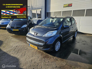 Peugeot 107 1.0-12V XS met airco