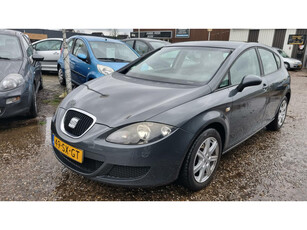 Seat Leon 1.6 Reference????€1950,-????