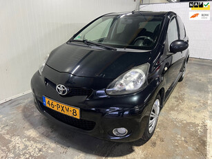 Toyota Aygo 1.0-12V Dynamic Navigator