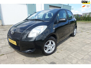 Toyota Yaris 1.0 VVTi +