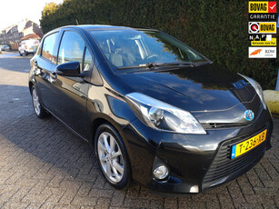 Toyota Yaris 1.5 Full Hybrid Dynamic | Navigatie | LM-velgen | Panoramadak