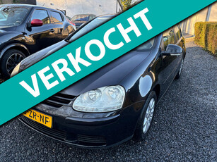 Volkswagen Golf 1.6 FSI Comfortline 5 DEURS NAVIGATIE