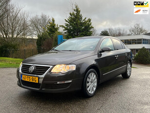 Volkswagen Passat 2.0 FSI Comfortline Business | ''190.000''KM + Cruise + Airco