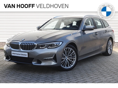 BMW 3-SERIE Touring 330i High Executive Luxury Line Automaat / Sportstoelen / Head-Up / LED / Parking Assistant / Live Cockpit Professional / Stoelverwarming