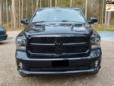 Dodge Ram 1500 Sport Black Edition 5.7 V8 Crew Cab LPG