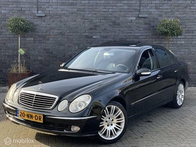 Mercedes E-klasse E240 Avantgarde *UNIEK MOOI*