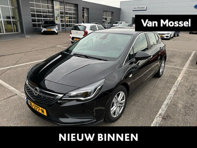 OPEL ASTRA 1.0 Business+ | 105pk | Navi | Parkeersensoren | 57.000km! | L.M. velgen |