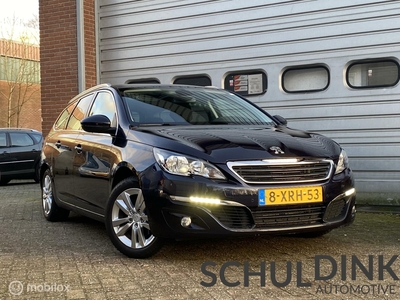 PEUGEOT 308 SW 1.2 PT Executive PANORAMADAK|TREKHAAK